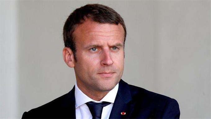法国总统宣布经济进入紧急状态